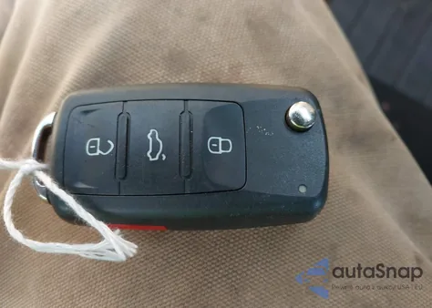 2010 Volkswagen Tiguan Wolfsburg Edition z USA, uszkodzony, nr VIN WVGAV7AX8AW001739